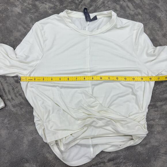 Sweaty Betty London Size Medium Wrap Front Long Sleeve Off White Tee Shirt Crop - Picture 9 of 10